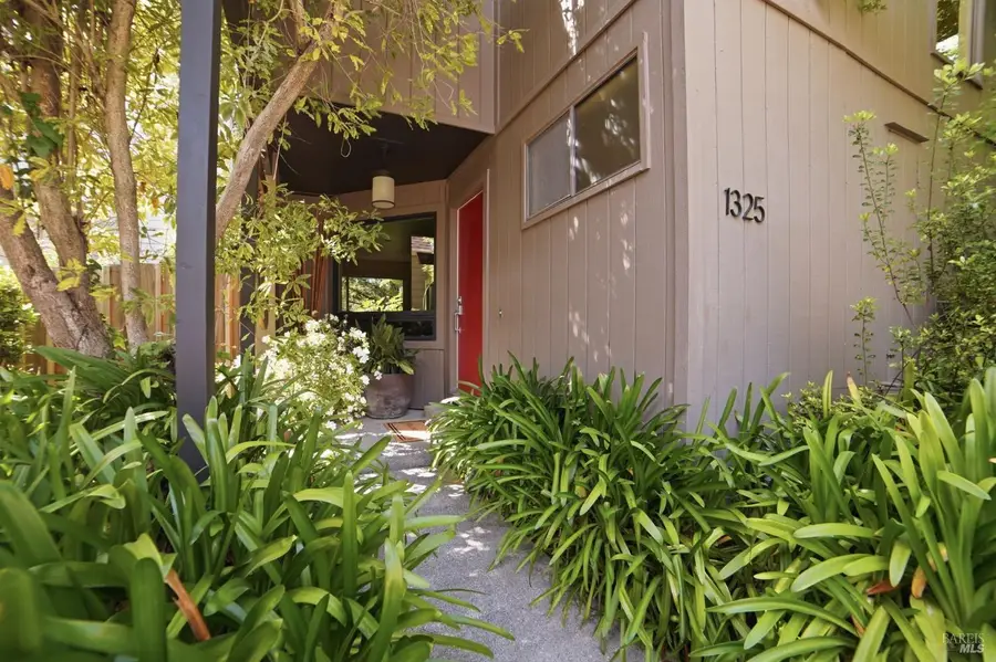 1325 Crofton Court, Healdsburg, CA 95448 - #2