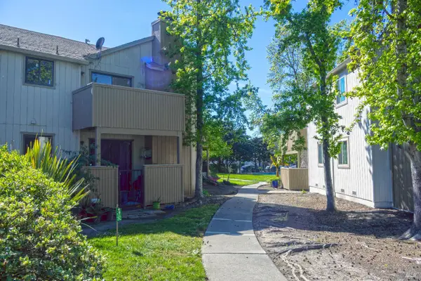 2599 Westberry Drive, Santa Rosa, CA 95403