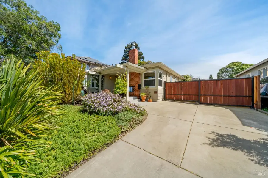 914 W 6th Street, Benicia, CA 94510 - #2