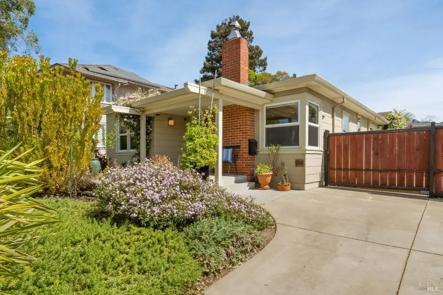 914 W 6th Street, Benicia, CA 94510 - #3