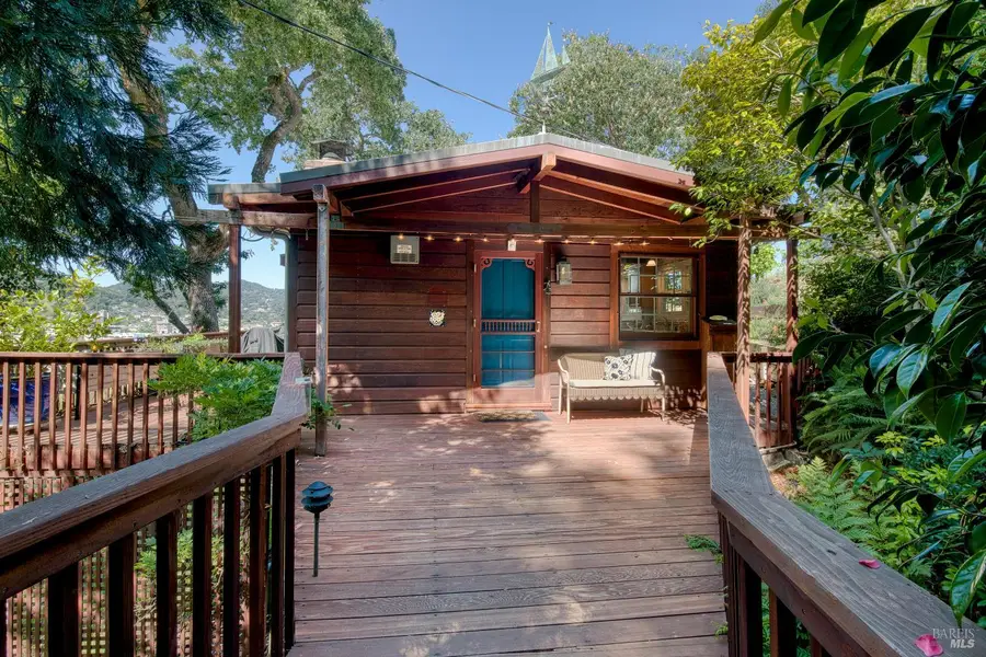 135 Martens Boulevard, San Rafael, CA 94901 - #2