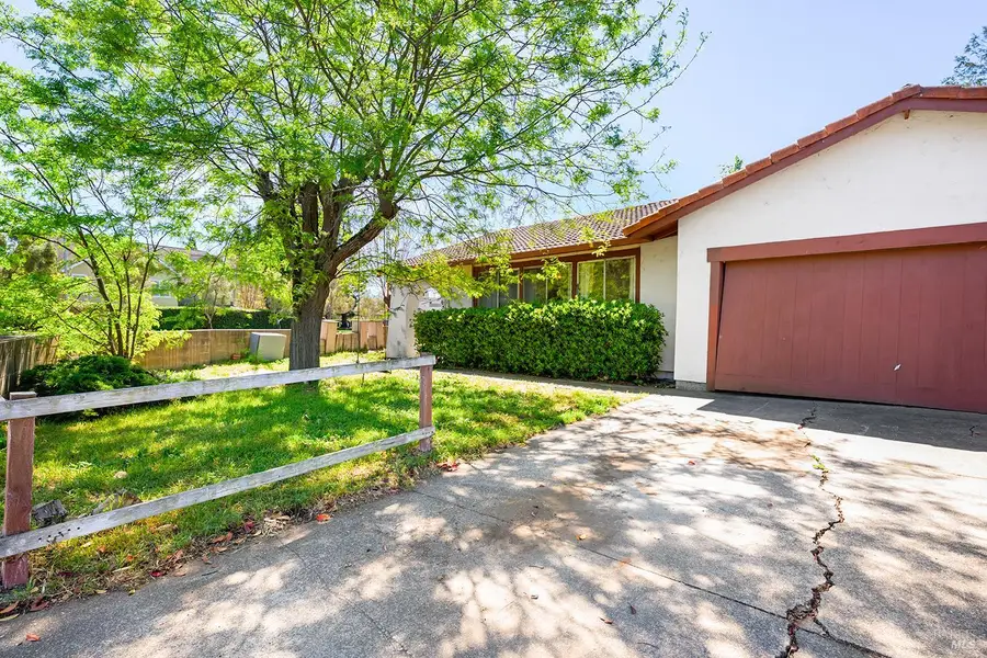 201 Redwood Circle, Petaluma, CA 94954 - #2