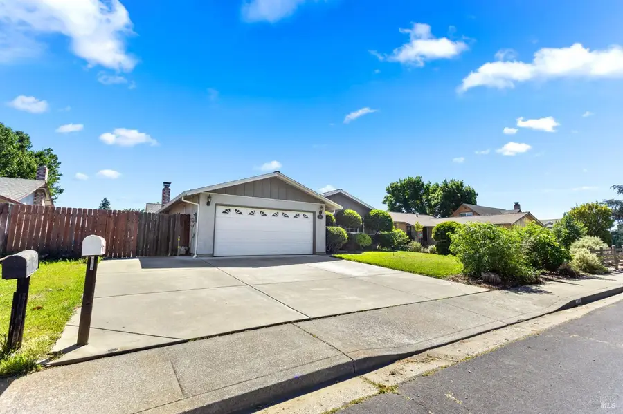 182 Fairview Drive, Vacaville, CA 95687 - #3