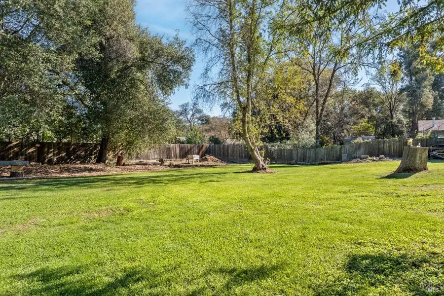 530 Bel Arbres Drive, Redwood Valley, CA 95470 - #2