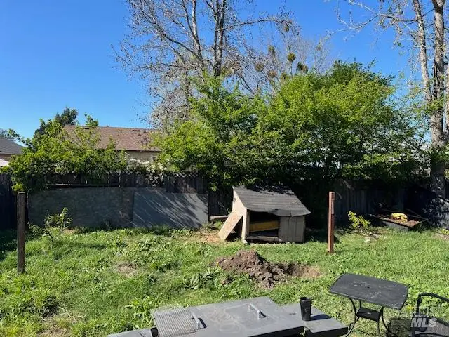 6085 Evelyn Avenue, Rohnert Park, CA 94928 - #2