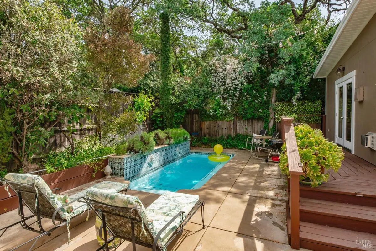 550 Thomson Avenue E, Sonoma, CA 95476 - #1