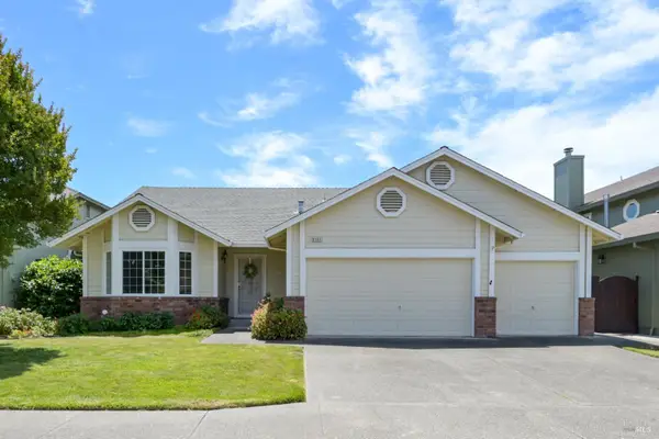 9151 Piccadilly Circle, Windsor, CA 95492