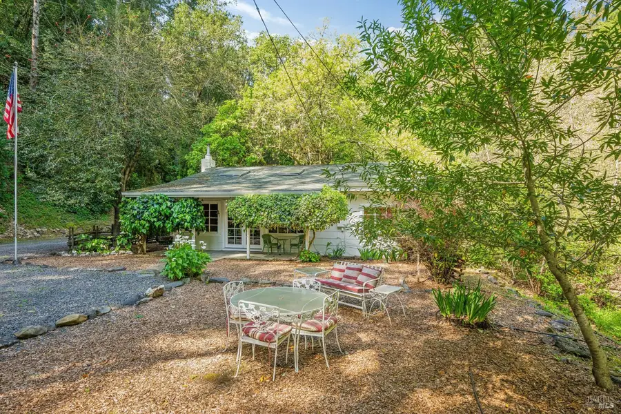 1311 W Dry Creek Road, Healdsburg, CA 95448 - #2