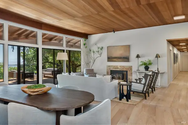 18492 White Oak Drive, Sonoma, CA 95476