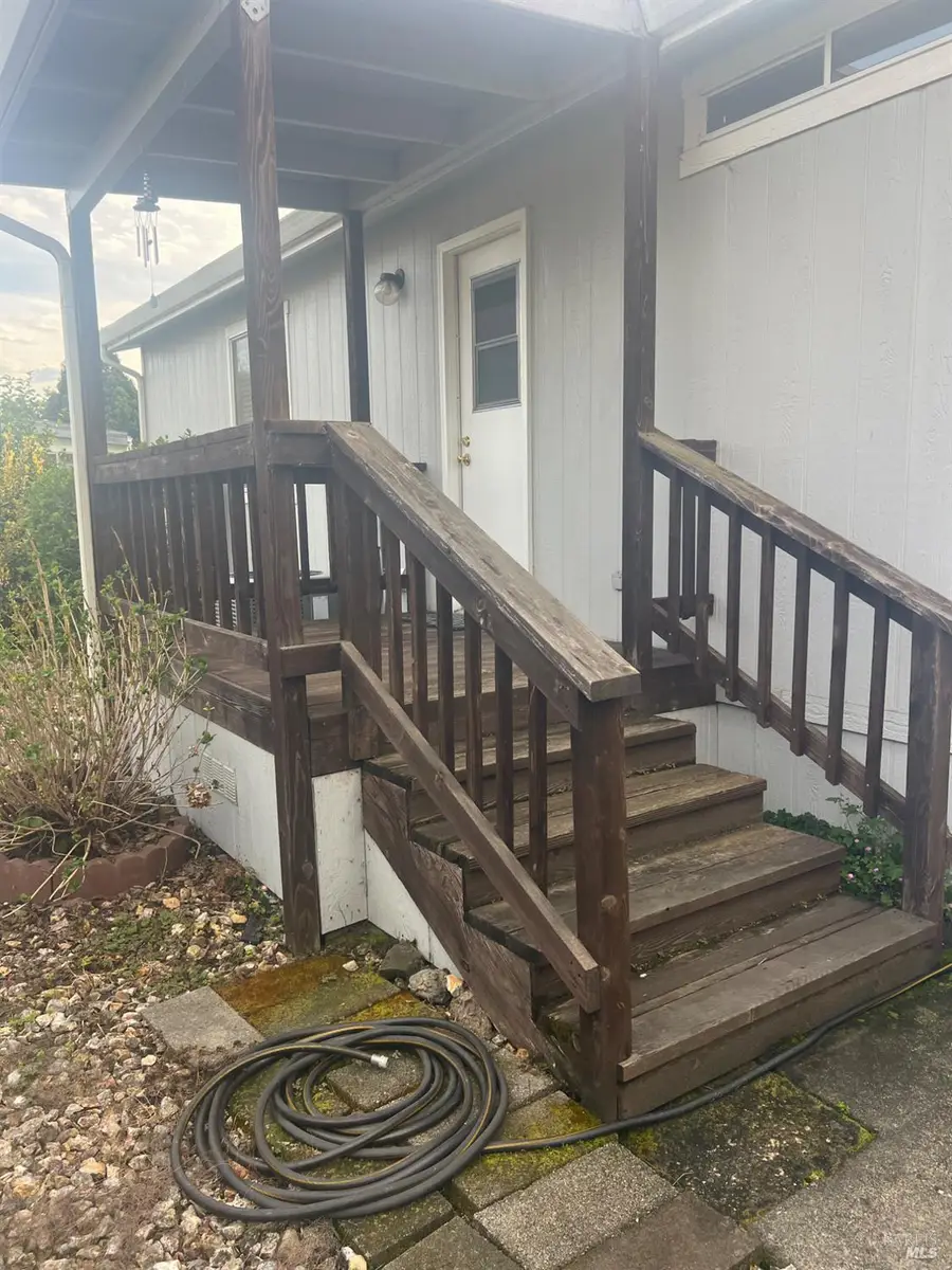 33 Chestnut Court, Rohnert Park, CA 94928 - #2