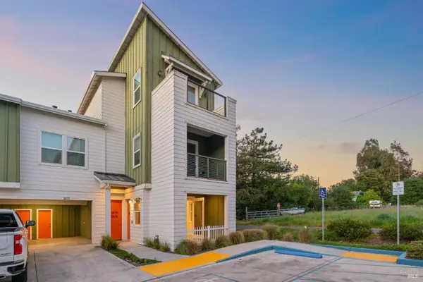 2672 Franz Kafka Avenue, Santa Rosa, CA 95404