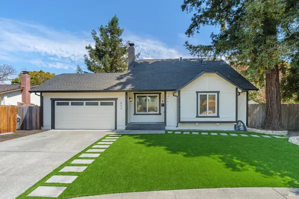 855 Garden Court, Petaluma, CA 94954