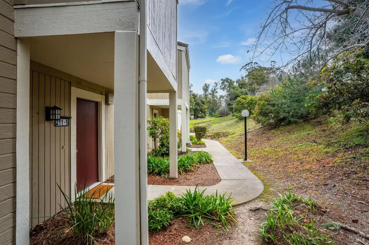 211 Apollo #5, Hercules, CA 94547 - #1