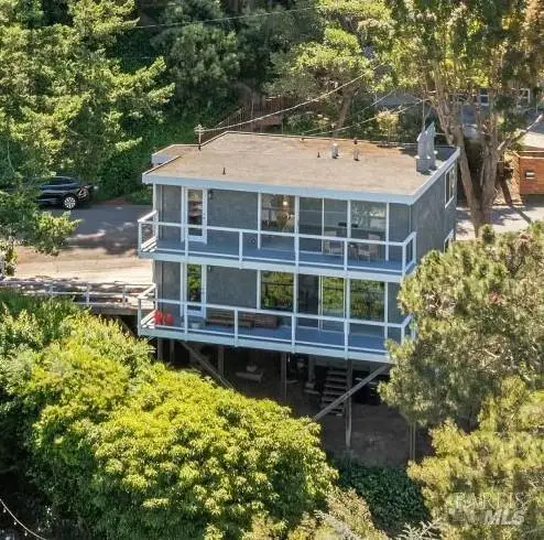 122 Woodward Avenue, Sausalito, CA 94965