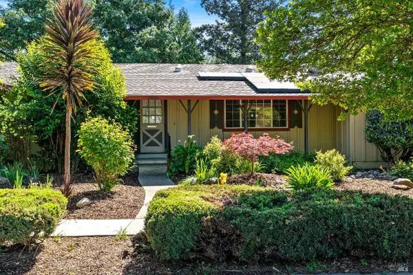 2608 W Pueblo Avenue, Napa, CA 94558