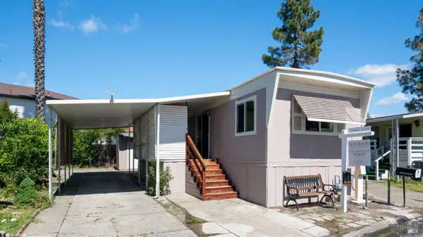 3162 Loretta Way, Santa Rosa, CA 95403