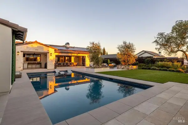 3981 Parker Hill Road, Santa Rosa, CA 95404