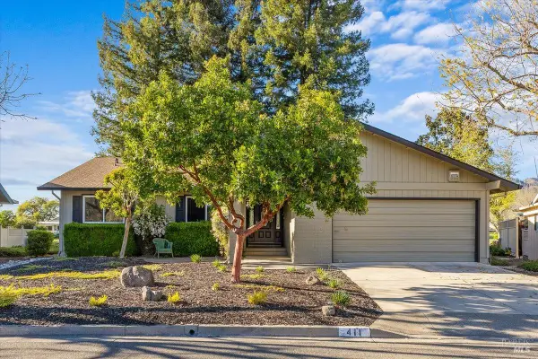 411 Twin Lakes Circle, Santa Rosa, CA 95409
