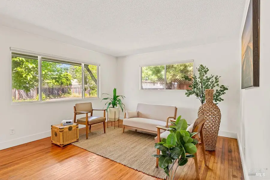 3013 Mono Drive, Santa Rosa, CA 95403 - #3