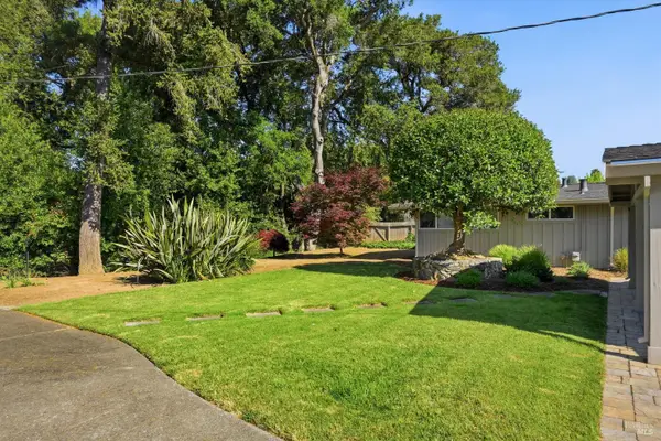 1053 Broadmoor Drive, Napa, CA 94558