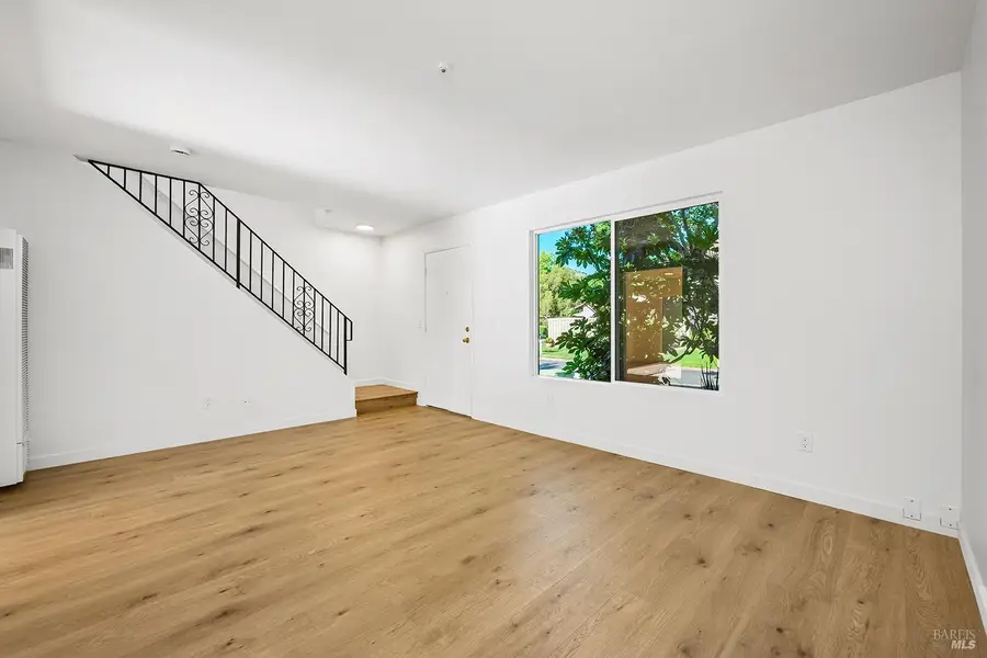 319 Algiers Court, Santa Rosa, CA 95409 - #3