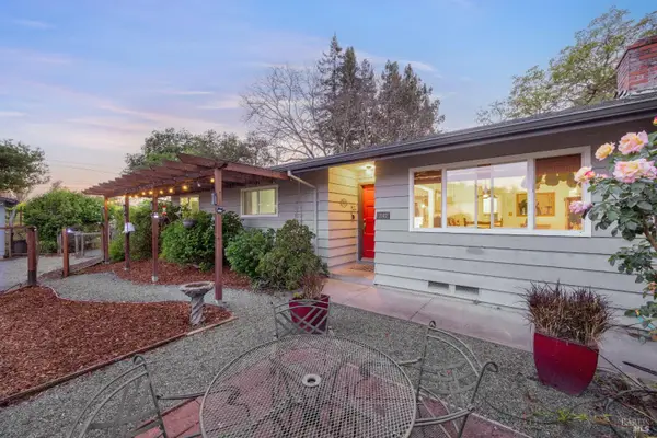 2142 Laguna Road, Santa Rosa, CA 95401