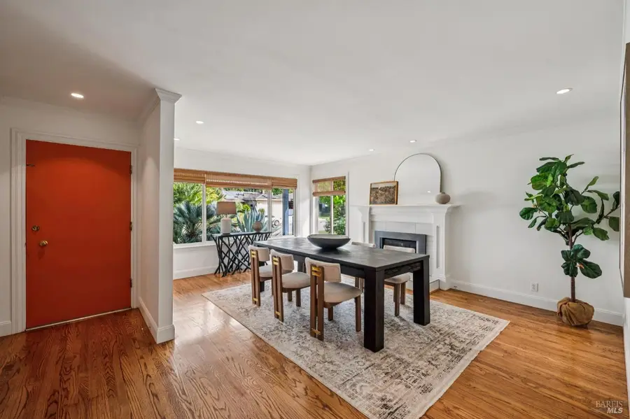 19 Elena Circle, San Rafael, CA 94903 - #3