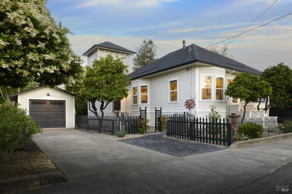 521 Prince Avenue, Healdsburg, CA 95448 - #1