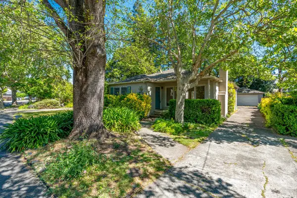 1034 Stewart Street, Santa Rosa, CA 95404