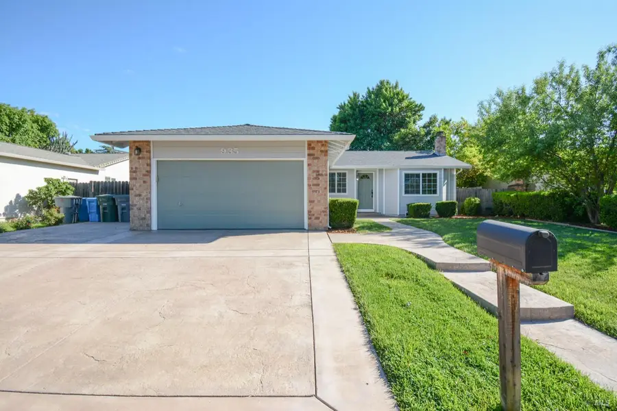 935 W F Street, Dixon, CA 95620 - #3