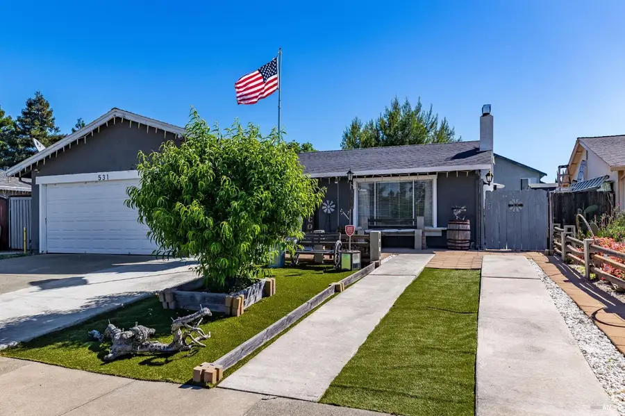 531 Colonial Circle, Vacaville, CA 95687 - #3