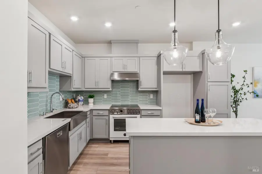 218 Verandah Avenue, Novato, CA 94945 - #2