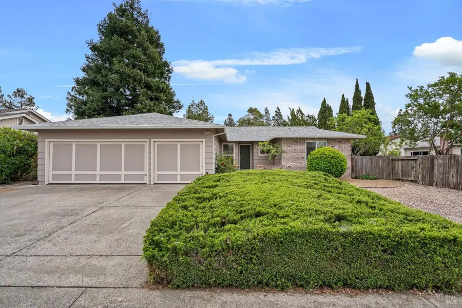 203 Fauna Avenue, Rohnert Park, CA 94928 - #2