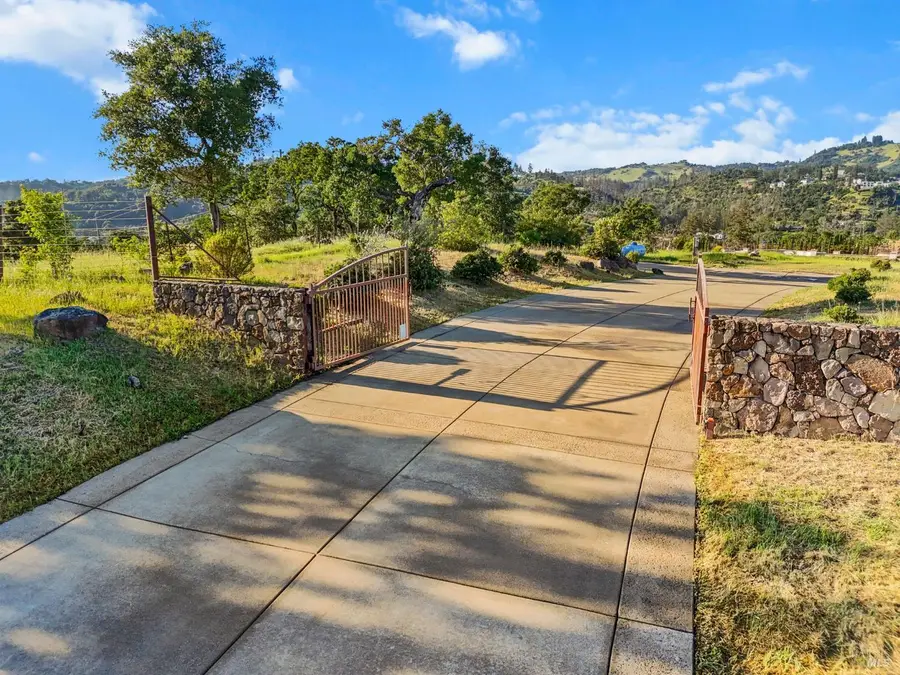 0 3981 Skyfarm Drive, Santa Rosa, CA 95403 - #3