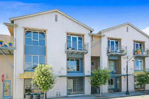 486 1st Street, Petaluma, CA 94952