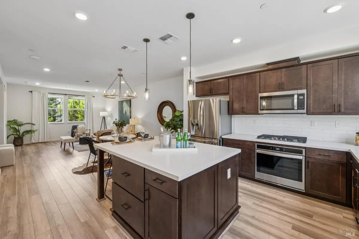 5 Orta Way, Novato, CA 94945 - #1