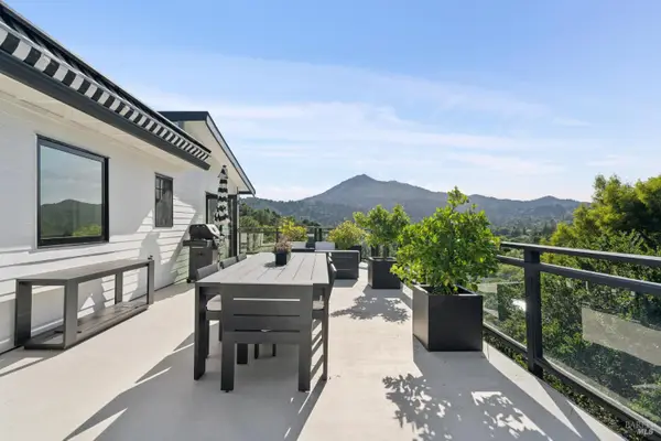 30 Corte Sereno, Greenbrae, CA 94904