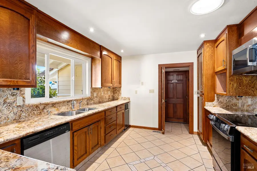 4451 Highway 20, Ukiah, CA 95482 - #3