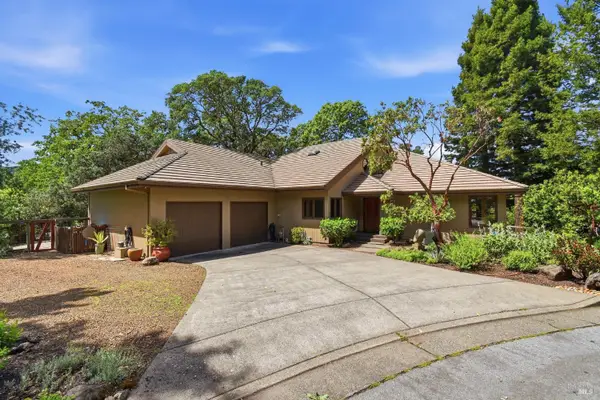 4730 Woodcliff Court, Santa Rosa, CA 95405
