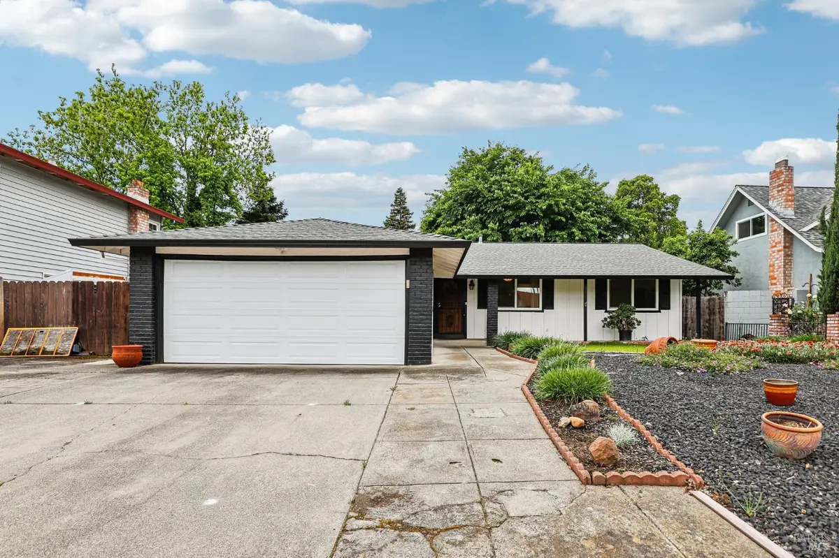 214 Albany Avenue, Vacaville, CA 95687 - #1