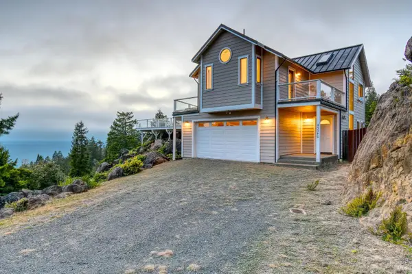 45340 Sequoia Road, Gualala, CA 95445
