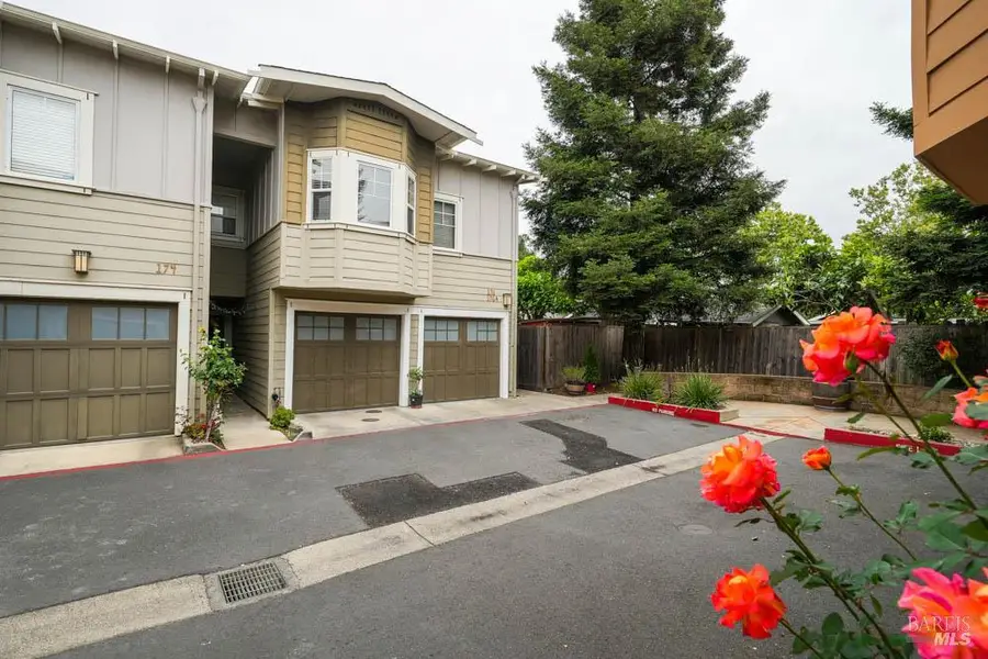 176 Valley Oak Drive, Napa, CA 94558 - #2