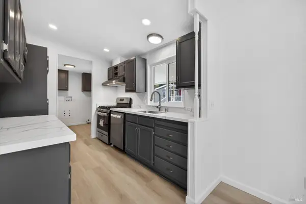 42 Redwing Drive, Santa Rosa, CA 95409