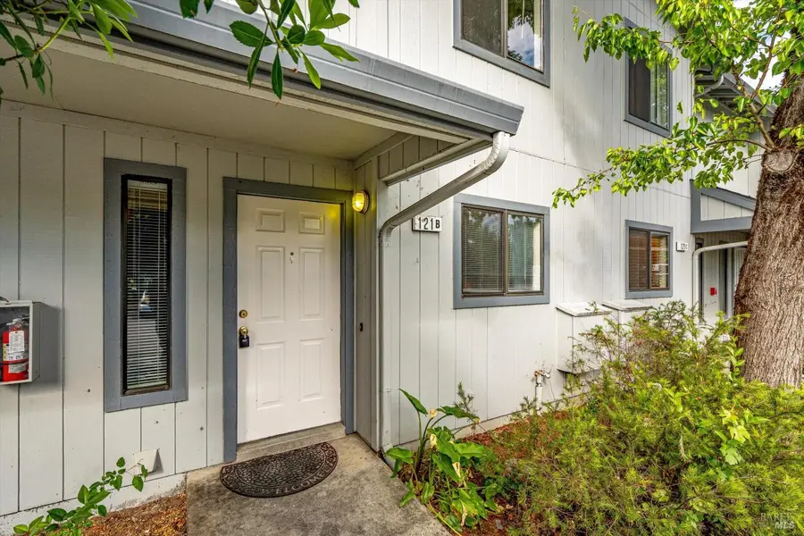 121 Elbridge Avenue #B, Cloverdale, CA 95425 - #3