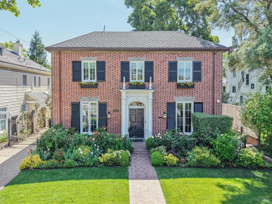 853 D Street, Petaluma, CA 94952 - #2