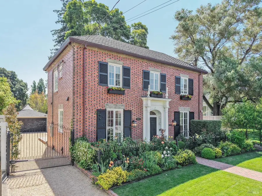 853 D Street, Petaluma, CA 94952 - #3