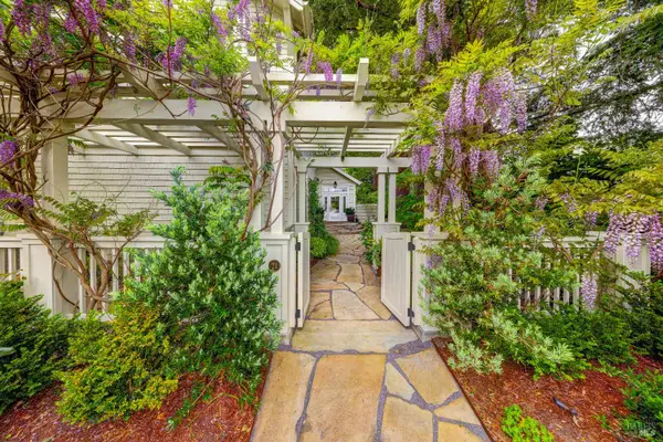 21 Niven Way, Larkspur, CA 94939