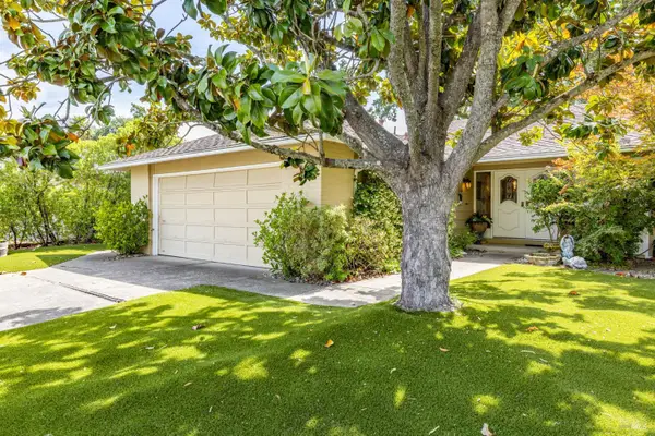 7569 Oak Leaf Drive, Santa Rosa, CA 95409