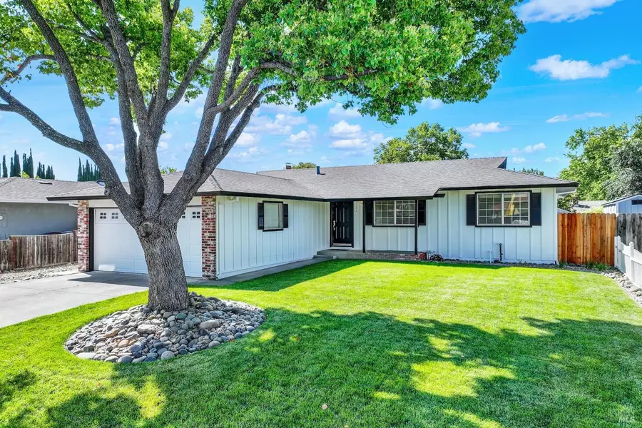 1154 Woodridge Drive, Vacaville, CA 95687 - #2