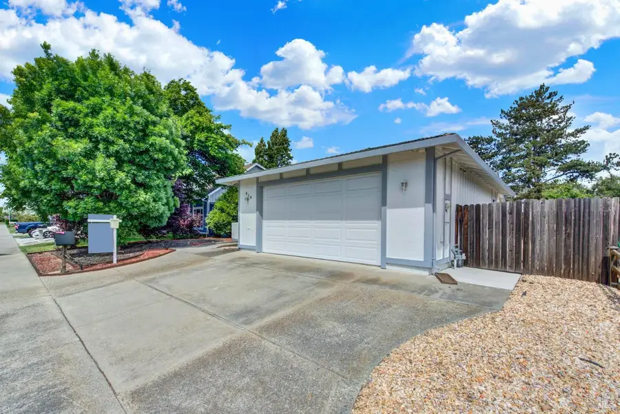 619 Placer Lane, Suisun City, CA 94585 - #2
